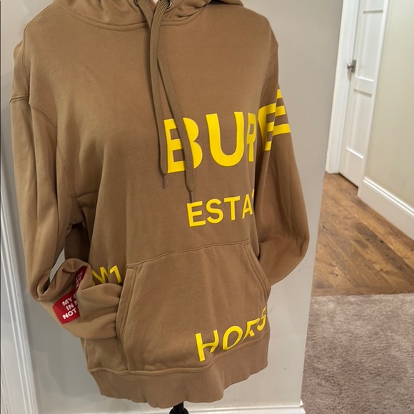 Burberry Brown and Yellow Jacket with Bold Accents - Picture 3 of 6